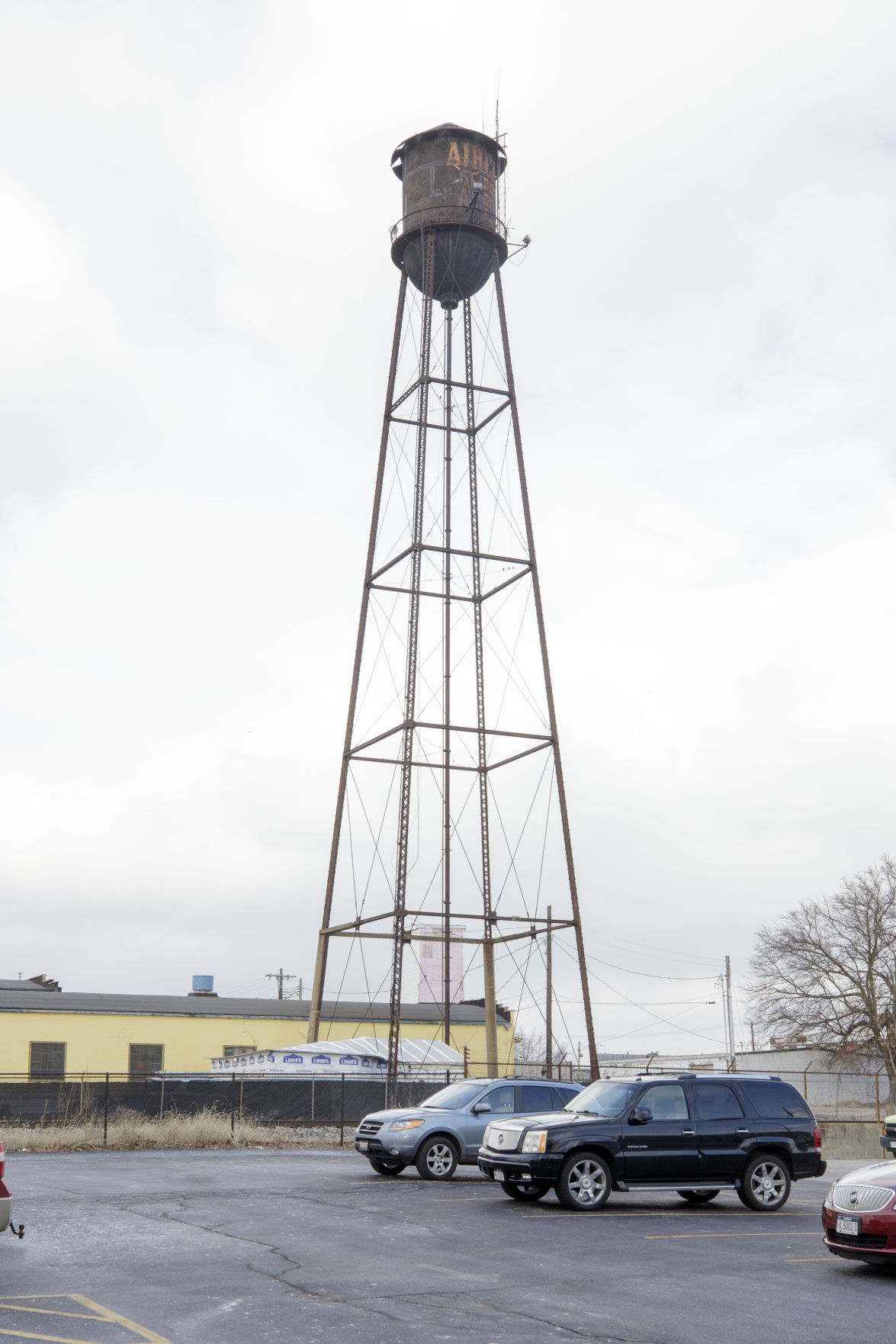 north-downtown-watertower002.JPG